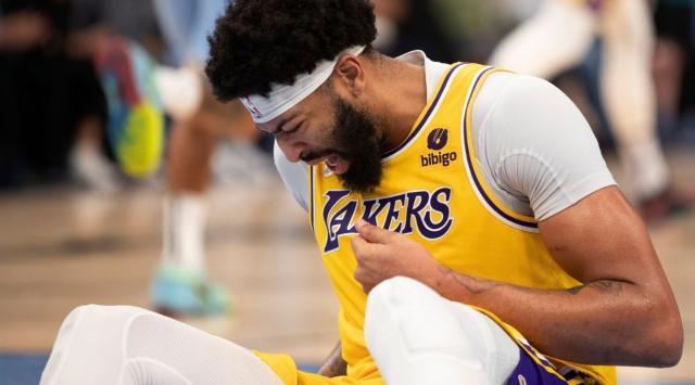 1640010906511074144.jpg anthony-davis-said-he-feared-serious-injury-after-hearing-pop-1296x720.jpg